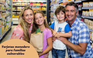 Cruz Roja y las Comunidades Autónomas gestionarán tarjetas monedero para las familias vulnerables